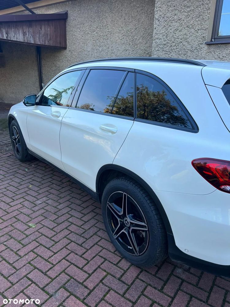 Mercedes-Benz GLC 200 4-Matic - 4