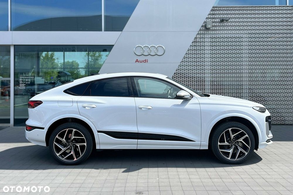 Audi Q6 e-tron - 27