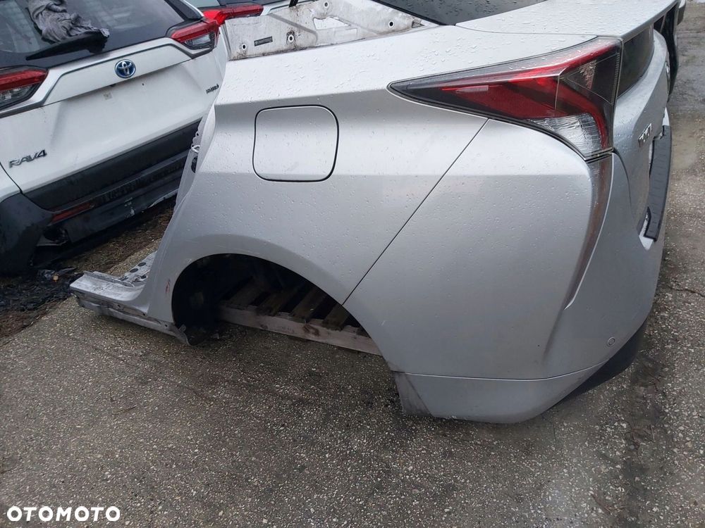 Toyota Prius IV 1,8 xw50 błotnik tył lewy ćwiartka lewa - 2