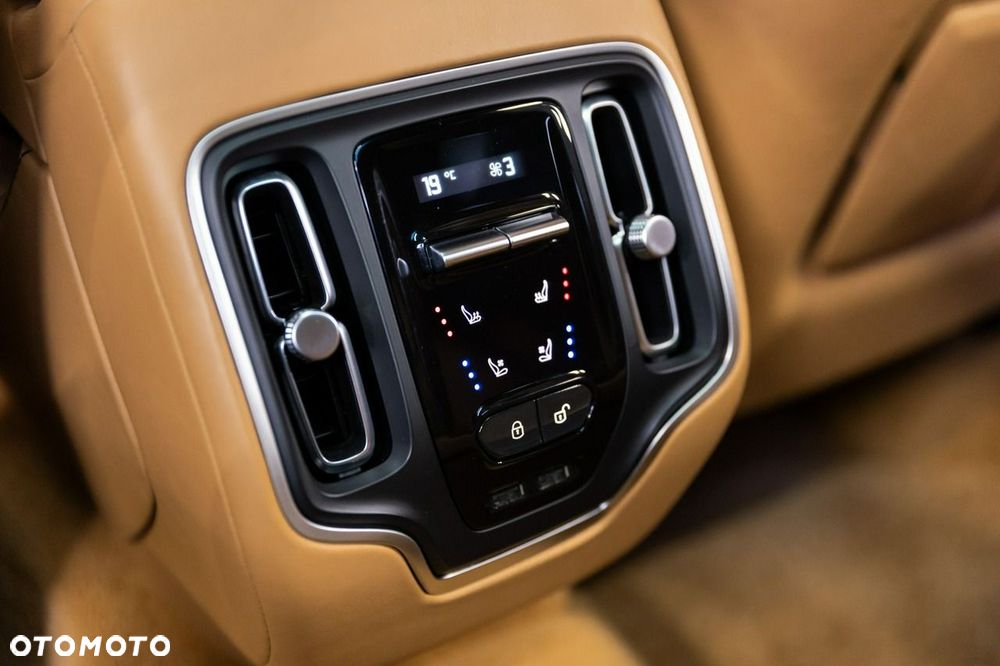 Aston Martin DBX Standard - 36