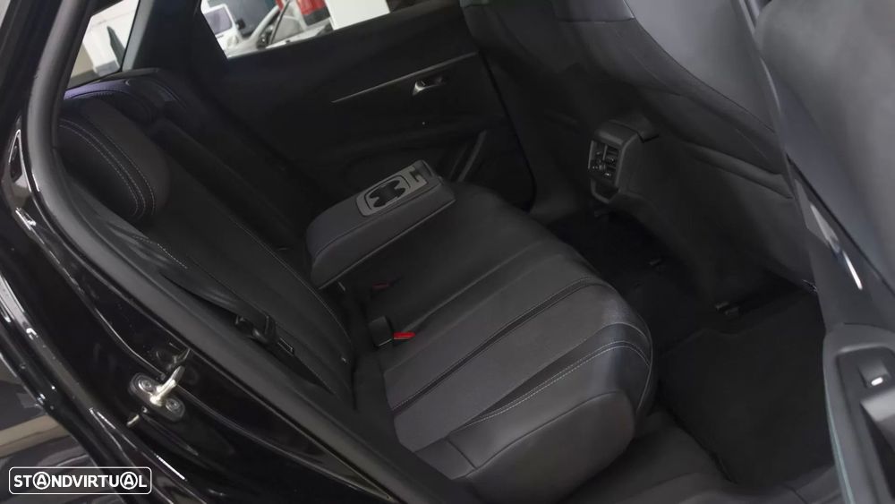 Peugeot 3008 1.2 PureTech Allure EAT8 - 11
