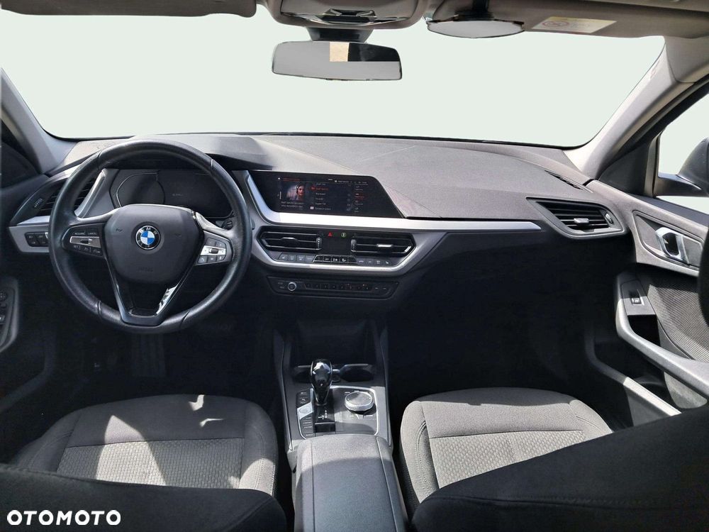 BMW Seria 1 118i Advantage - 9