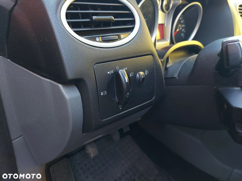 Ford Focus 1.6 Ti-VCT Trend - 12