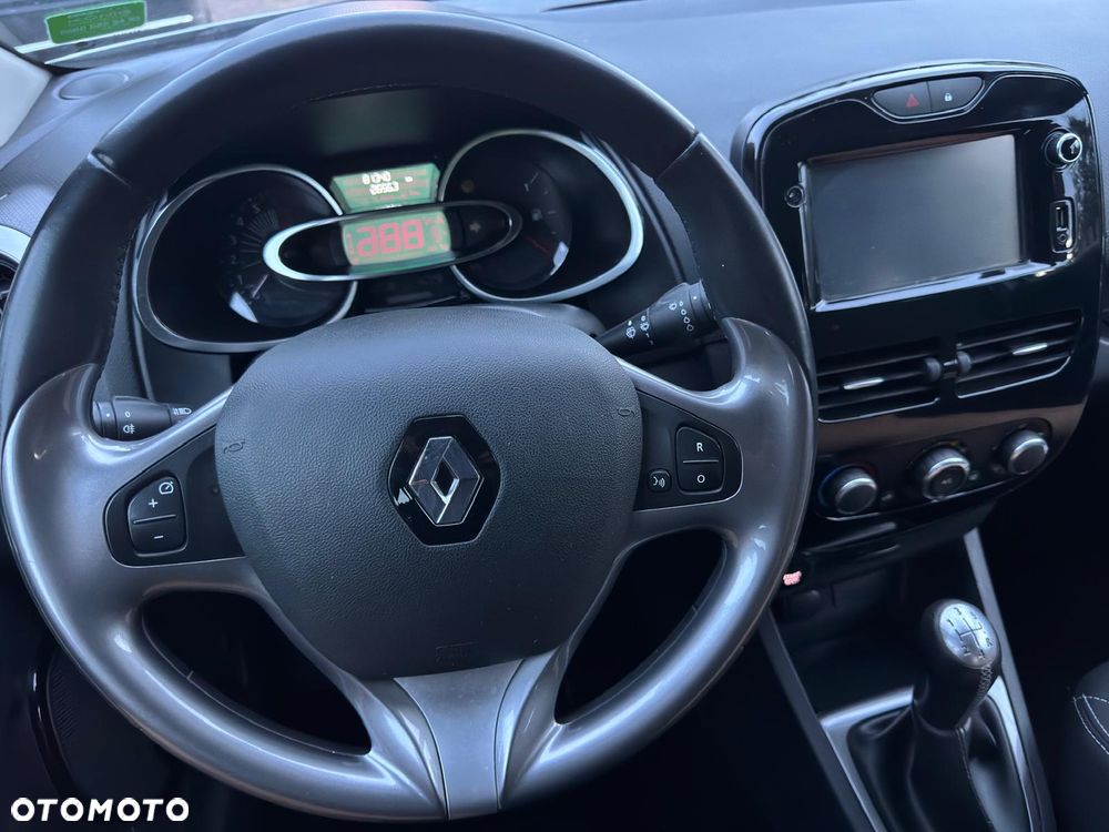 Renault Clio 1.2 16V 75 LIMITED - 15