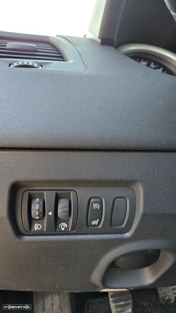 Renault Mégane 1.5 dCi Confort Authentique - 6