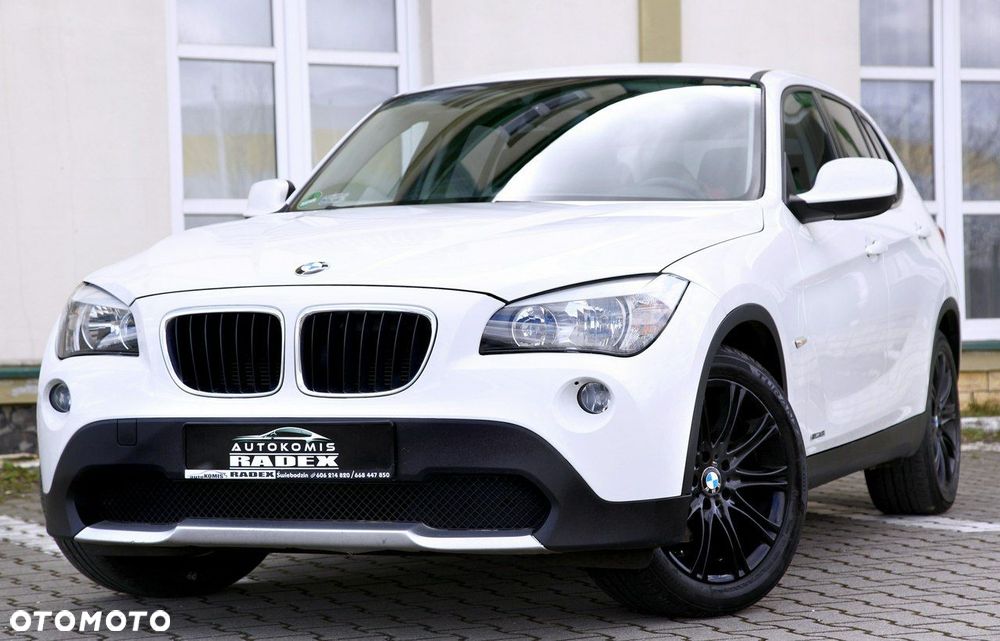 BMW X1 sDrive18i Sport Line - 18
