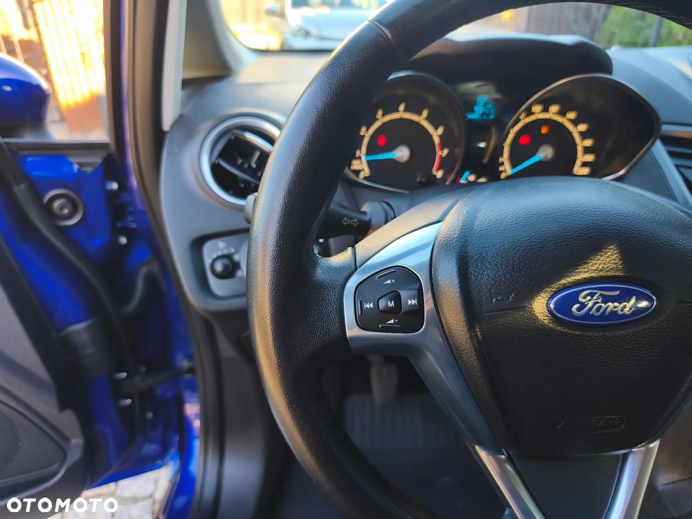 Ford Fiesta 1.25 Celebration - 24