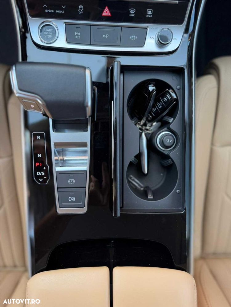 Audi A8 - 35