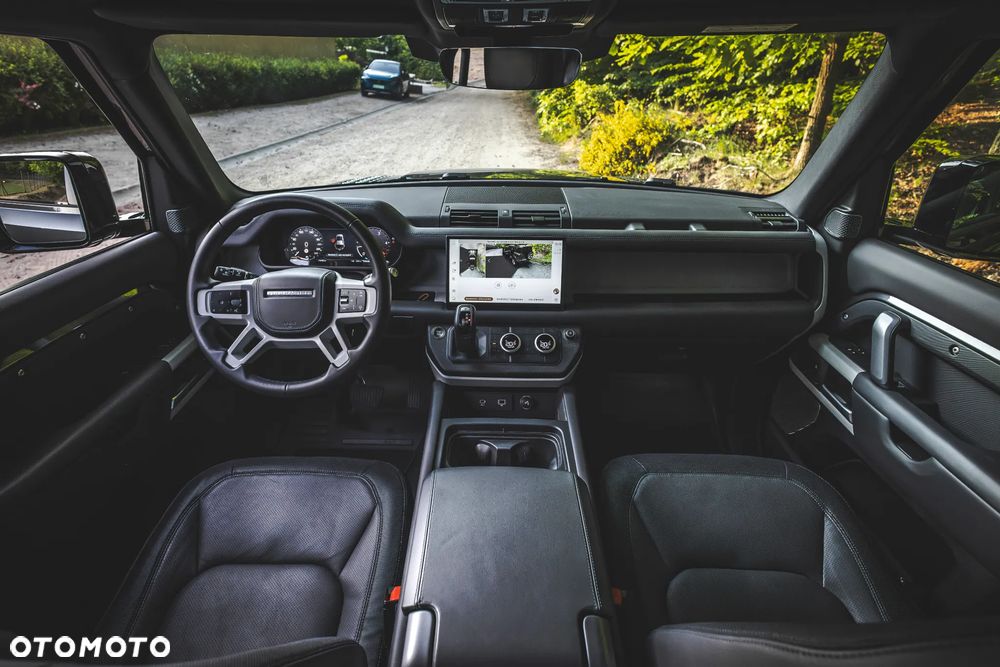 Land Rover Defender 3.0 D300 mHEV X-Dynamic HSE - 11