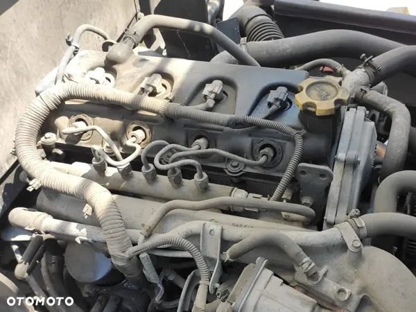 YD25DDTi kompletny silnik 2.5 DCI Euro4 Nissan Cabstar Renault Maxita 2006-2012 LIFT YD25 E4 - 1