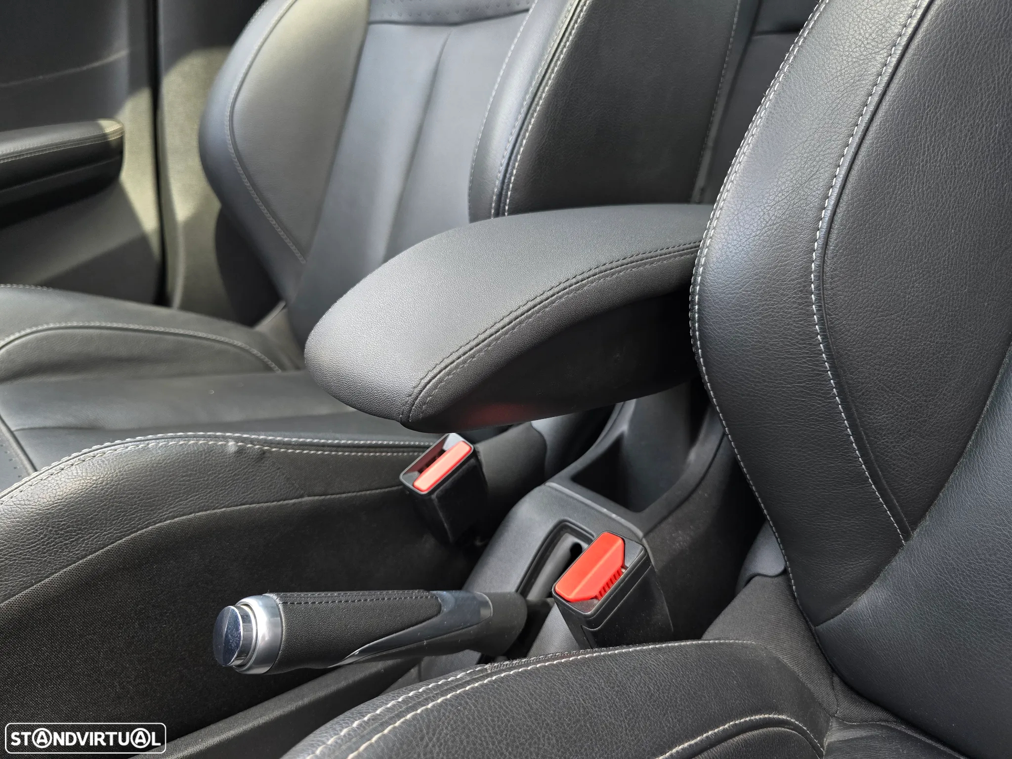 Peugeot 208 1.6 e-HDi Allure - 23