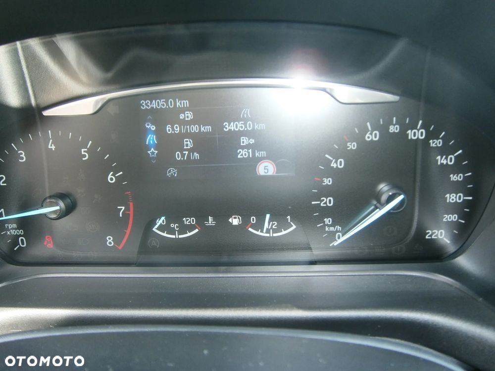 Ford Fiesta 1.0 EcoBoost S&S TITANIUM X - 31