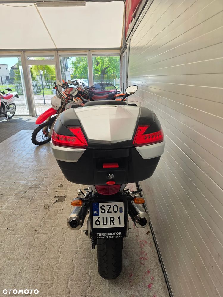 Yamaha TDM - 25