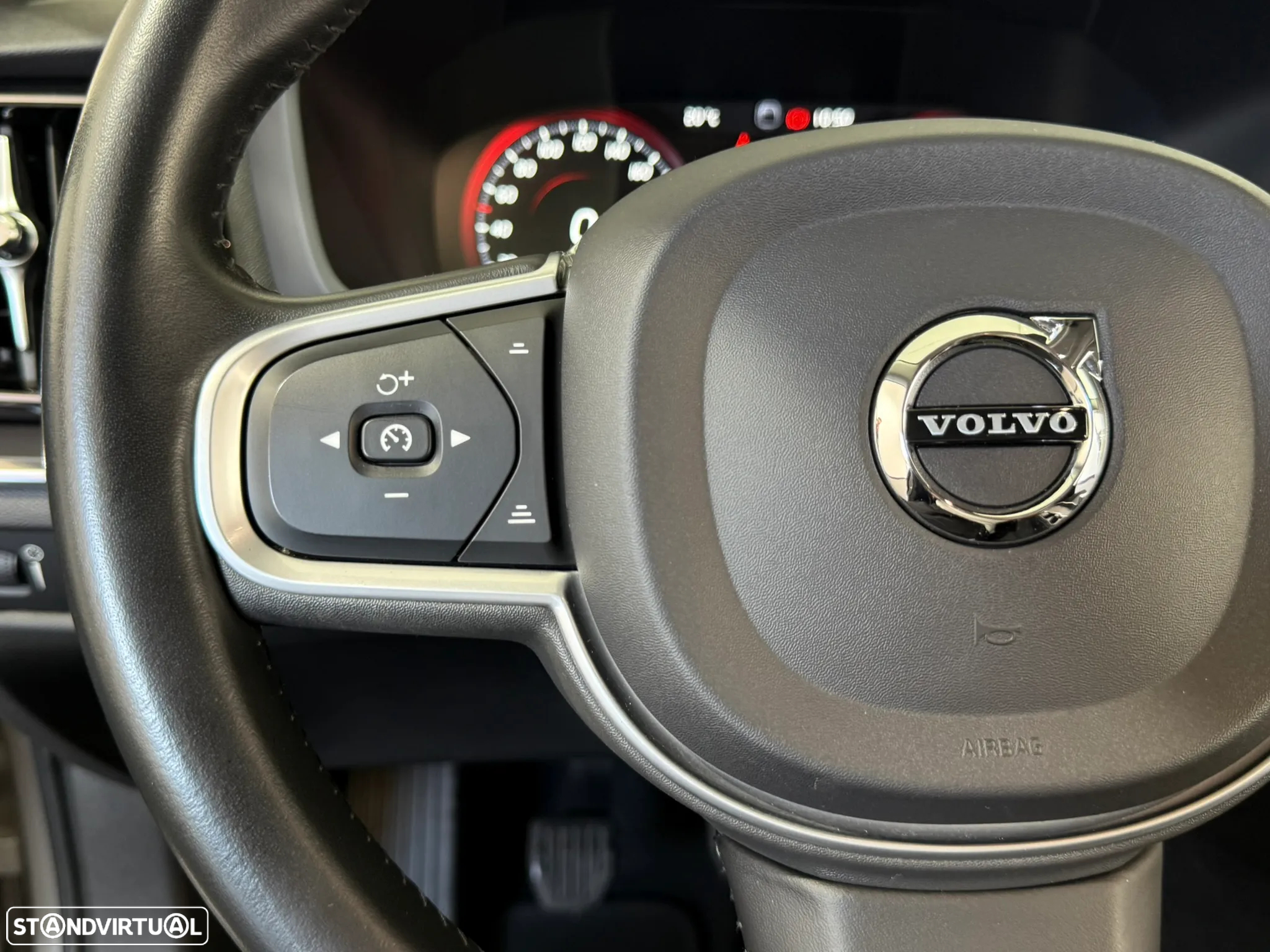 Volvo V60 2.0 D3 Momentum - 21