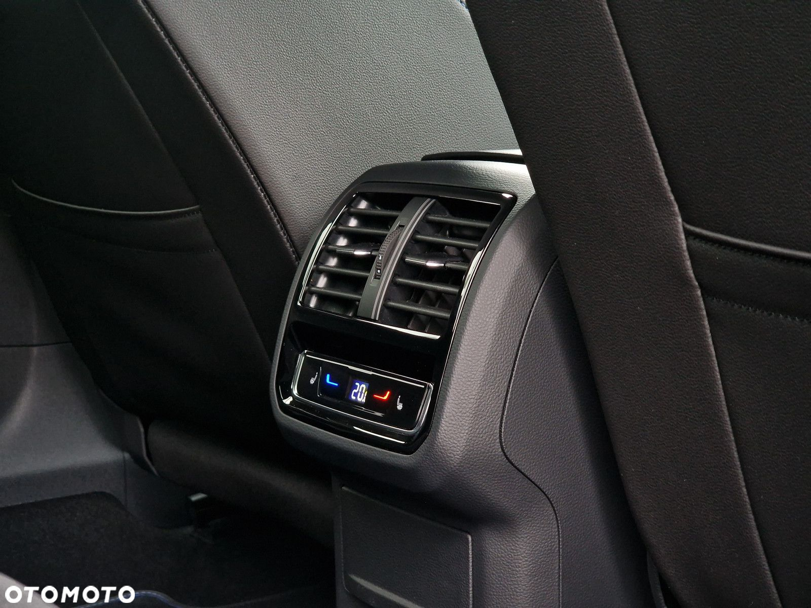 Volkswagen Arteon 2.0 TSI 4Motion R DSG - 16
