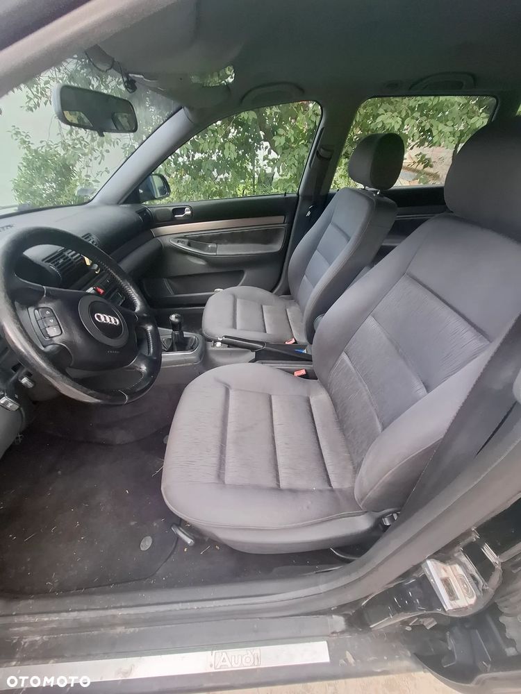 Audi A4 Avant 1.9 TDI - 12