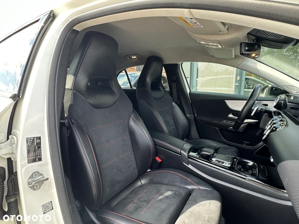 Mercedes-Benz Klasa A 250 7G-DCT AMG Line - 38