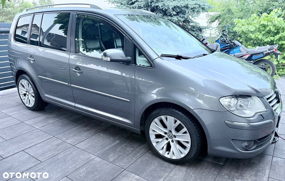 Volkswagen Touran 2.0 TDI DPF Highline DSG - 1
