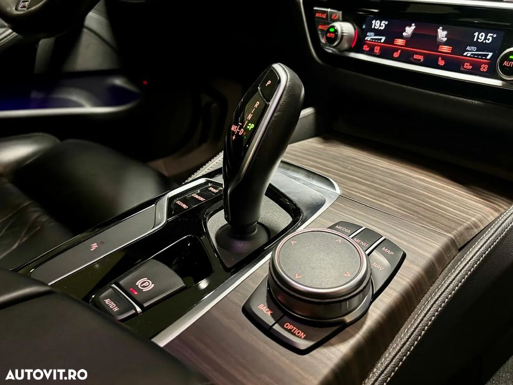 BMW Seria 5 540i xDrive Aut. Luxury Line - 12