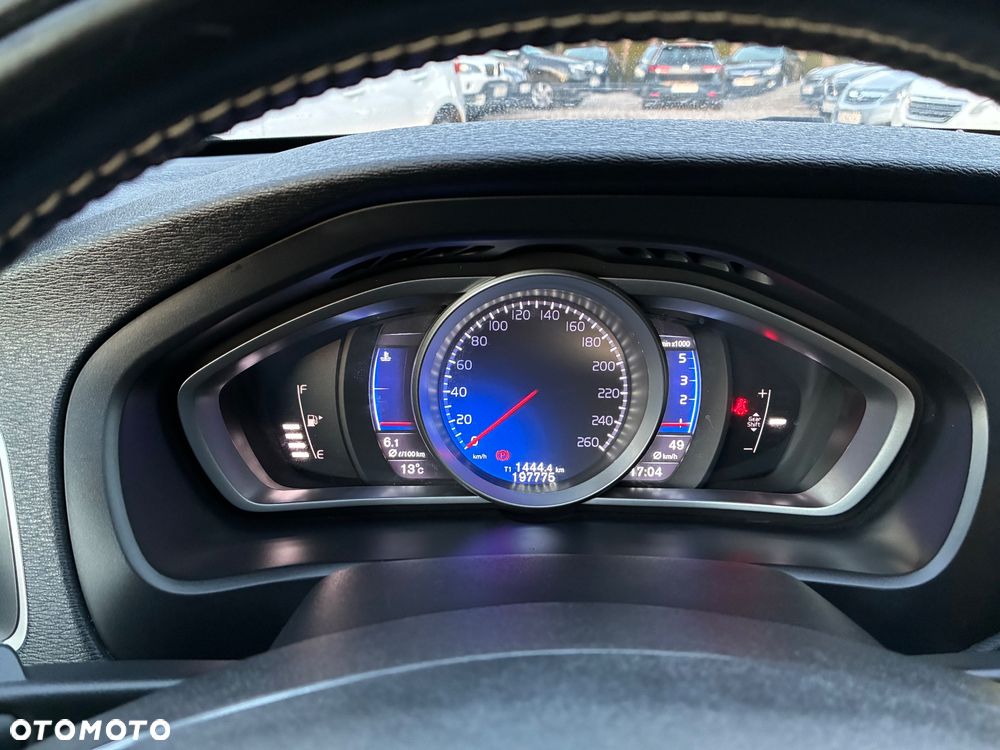 Volvo V40 D2 RDesign - 14