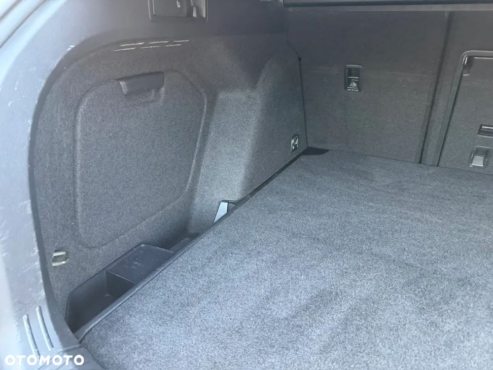 Volkswagen Golf - 28