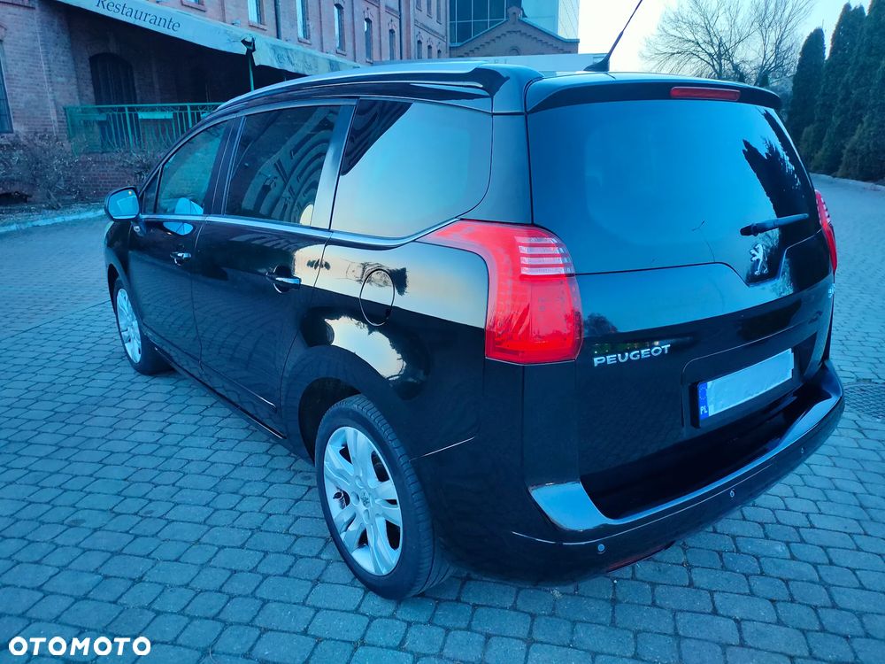 Peugeot 5008 2.0 HDi Allure 7os - 22