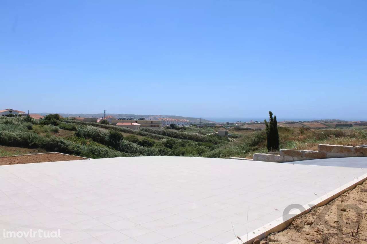 Casa Moderna com Piscina e Acessibilidade na Abelheira - Grande imagem: 3/60