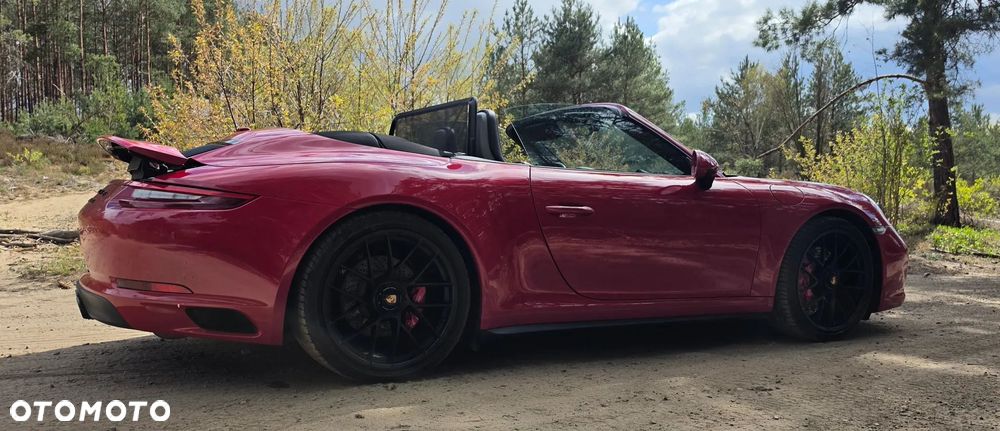 Porsche Carrera GT - 12