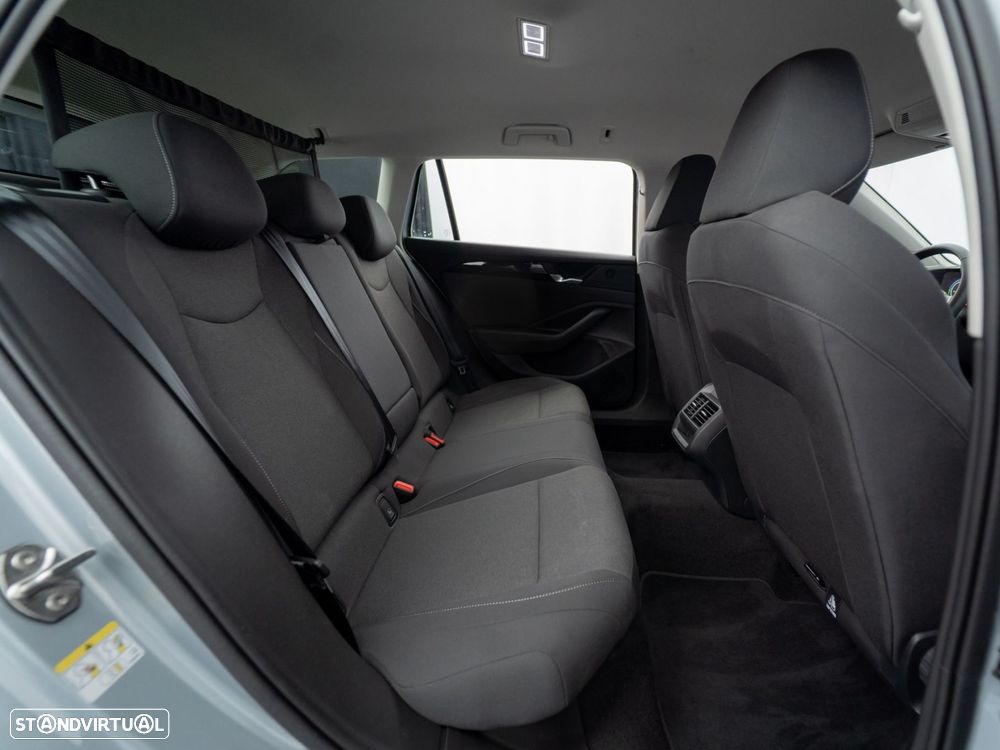 VW Passat Variant 1.5 TSI eHybrid DSG - 39