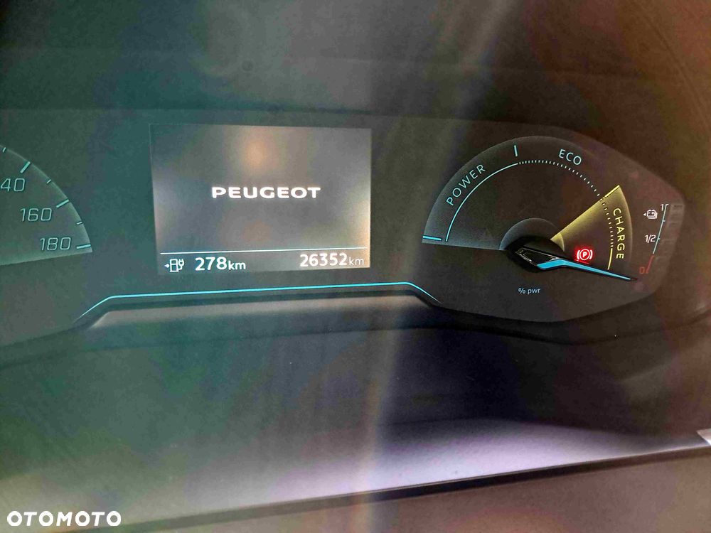 Peugeot 208 - 17
