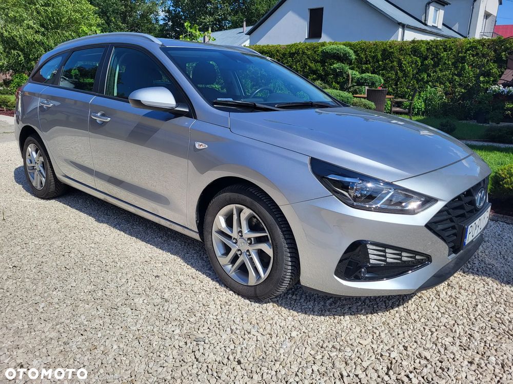 Hyundai i30 1.6 D Classic + - 9