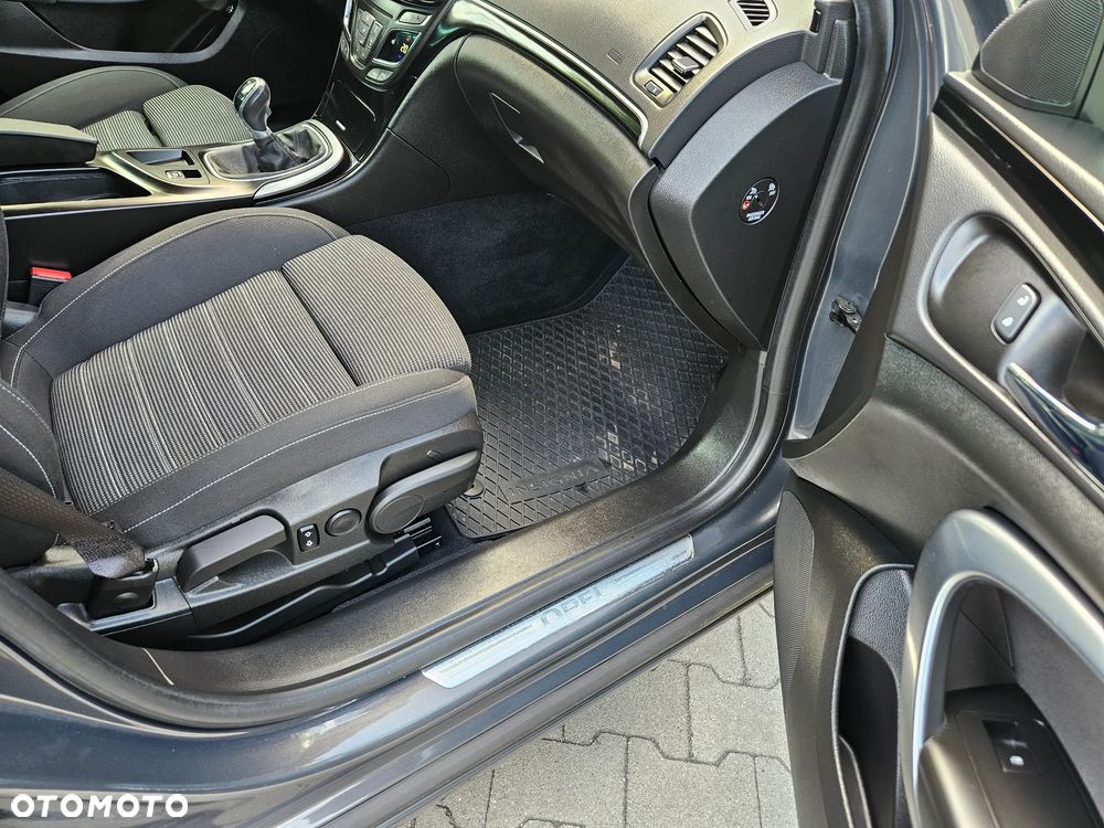 Opel Insignia - 23