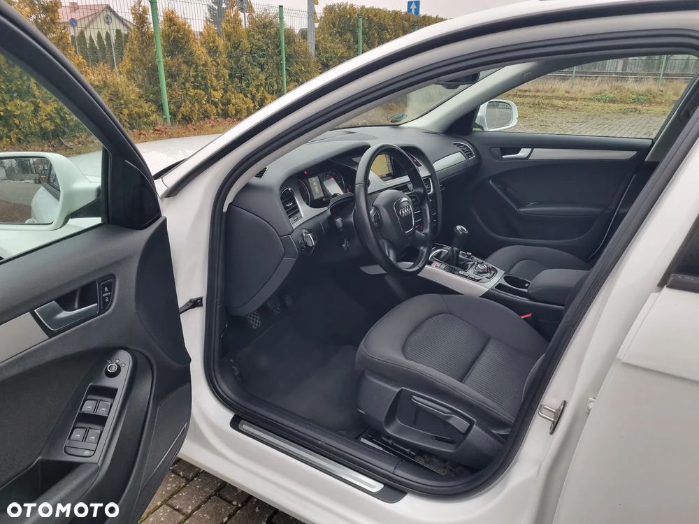 Audi A4 Avant 2.0 TDI DPF Ambiente - 39