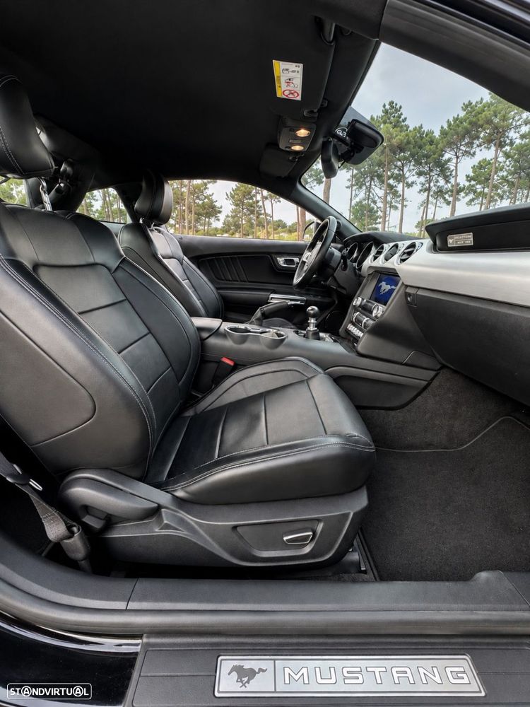 Ford Mustang 2.3i EcoBoost - 17