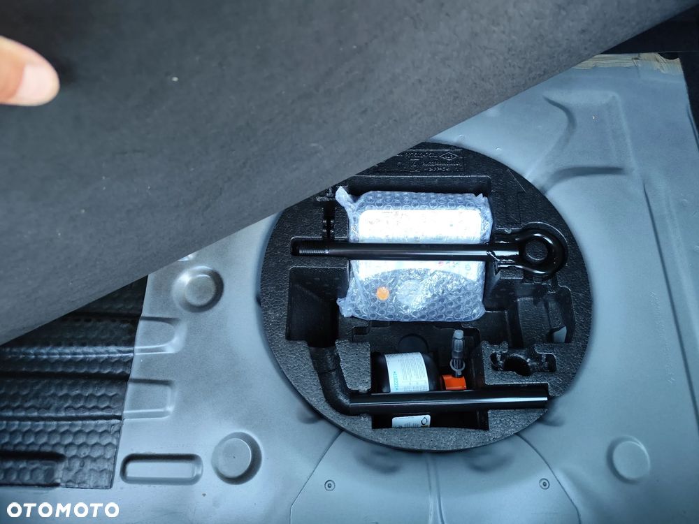 Renault Clio 1.2 16V 75 LIMITED - 37