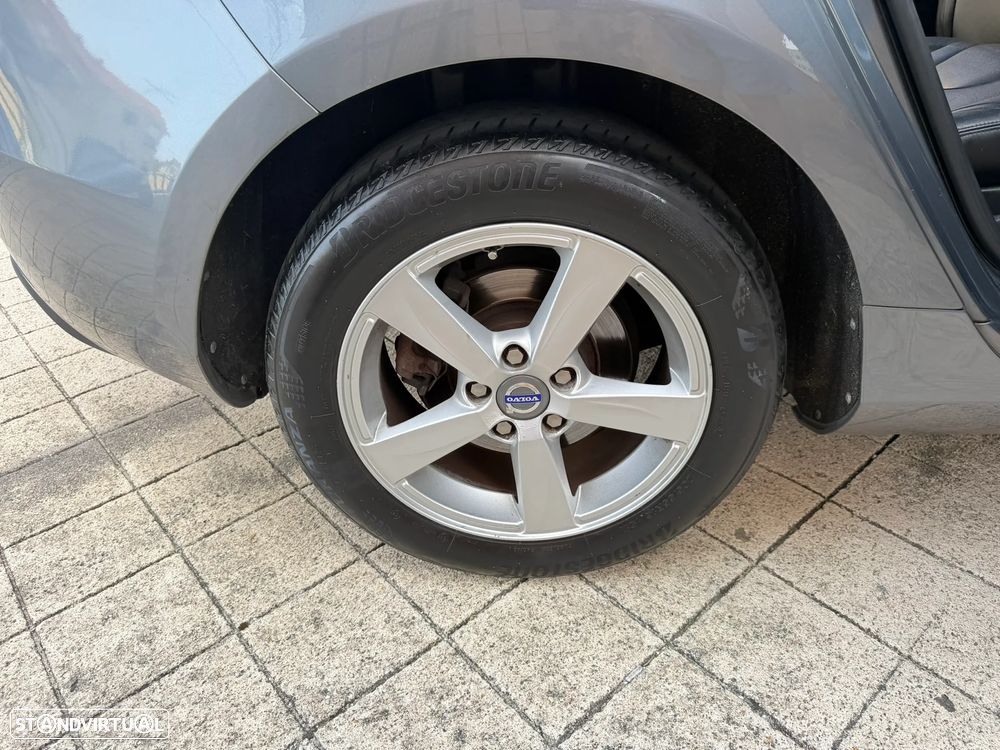 Volvo V40 D2 Momentum - 42