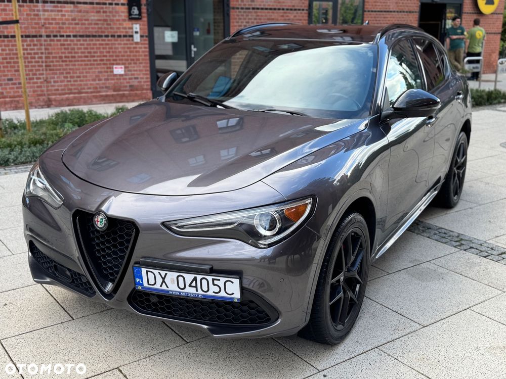 Alfa Romeo Stelvio - 8