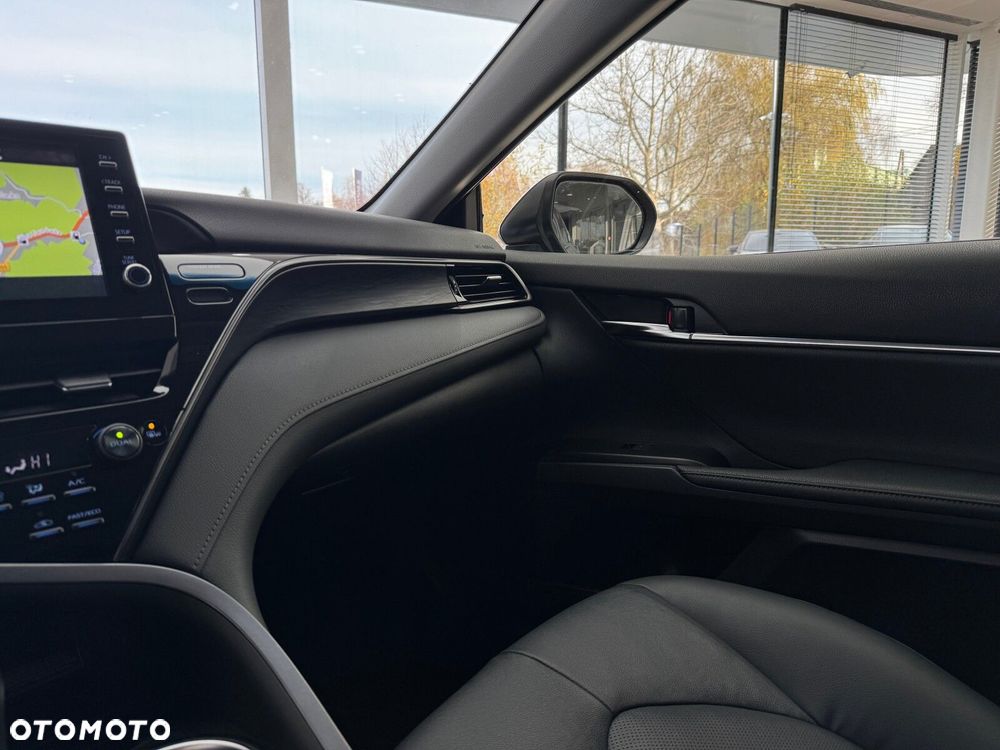 Toyota Camry 2.5 Hybrid Executive CVT - 26