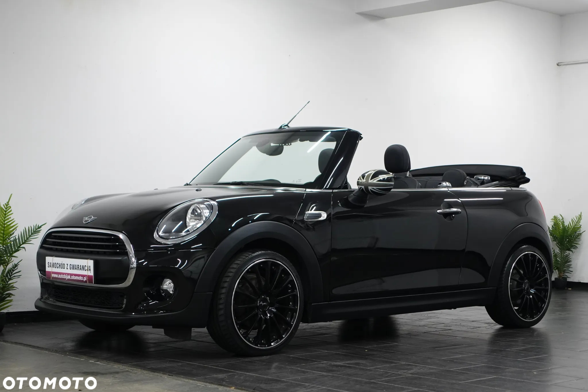 MINI ONE Cabrio - 9