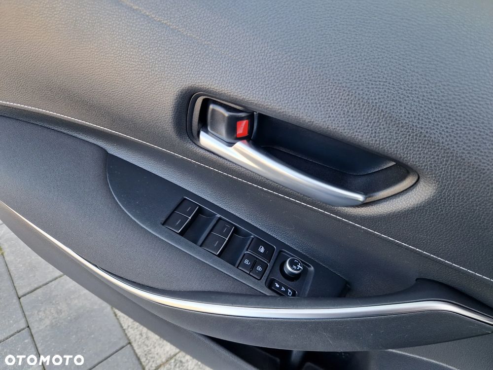 Toyota Corolla 2.0 Hybrid Executive - 31