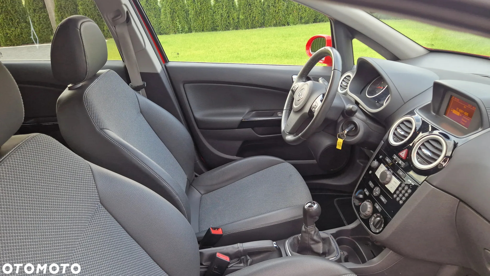 Opel Corsa 1.2 16V Cosmo - 15