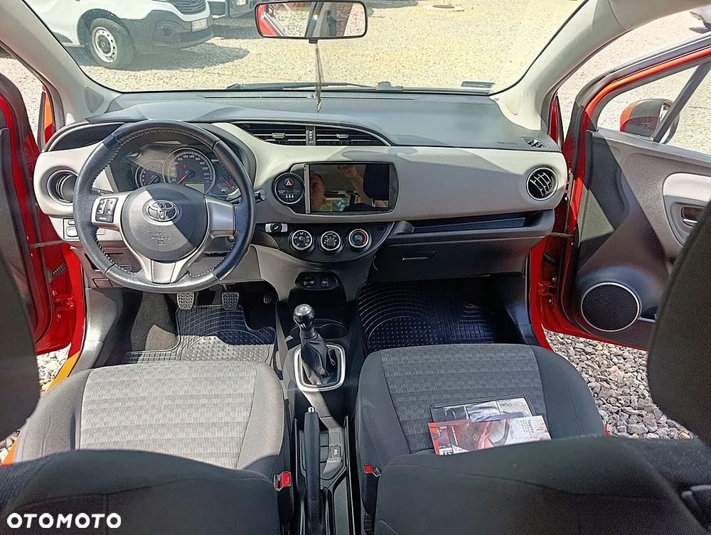 Toyota Yaris 1.0 Premium EU6 - 13