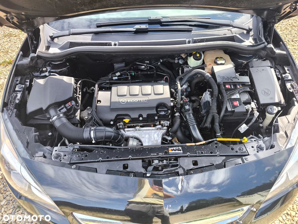 Opel Astra 1.4 Turbo - 10