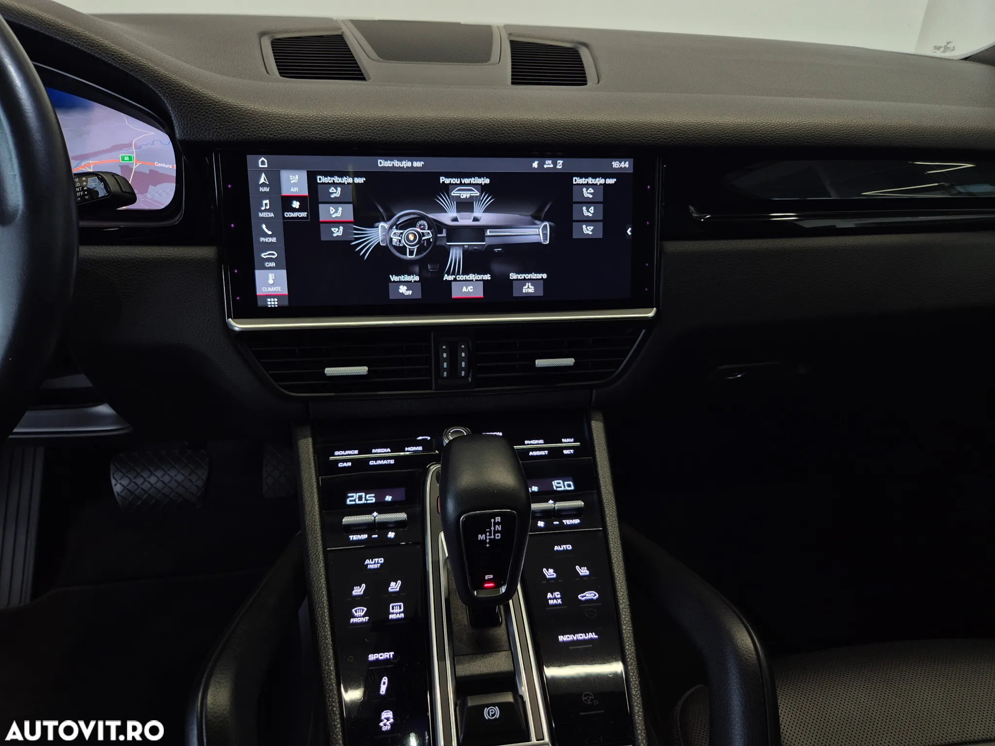 Porsche Cayenne Standard - 19