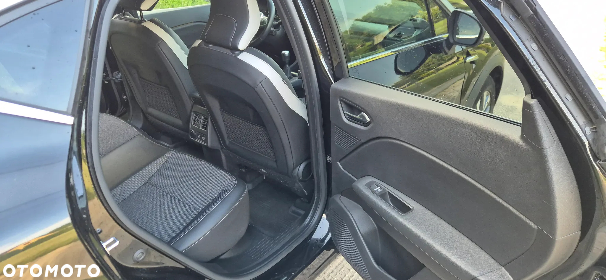 Renault Captur 1.0 TCe Zen - 9