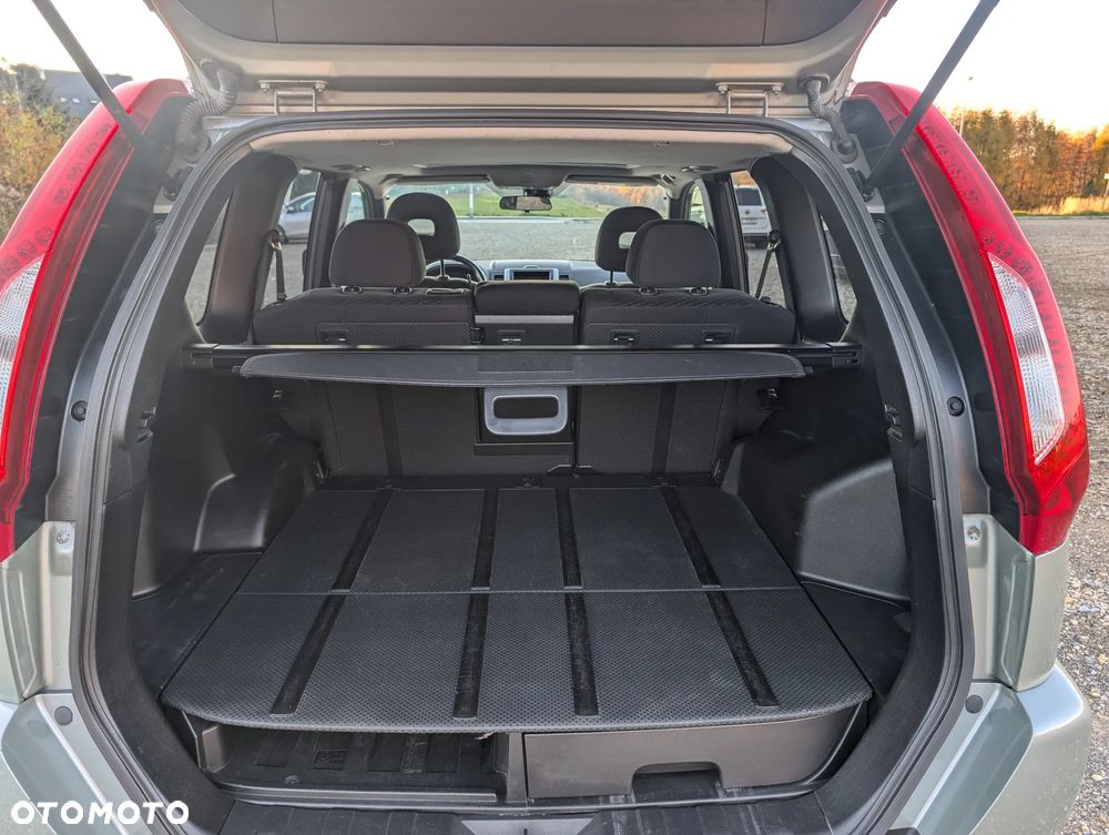 Nissan X-Trail 2.0 dCi XE - 19