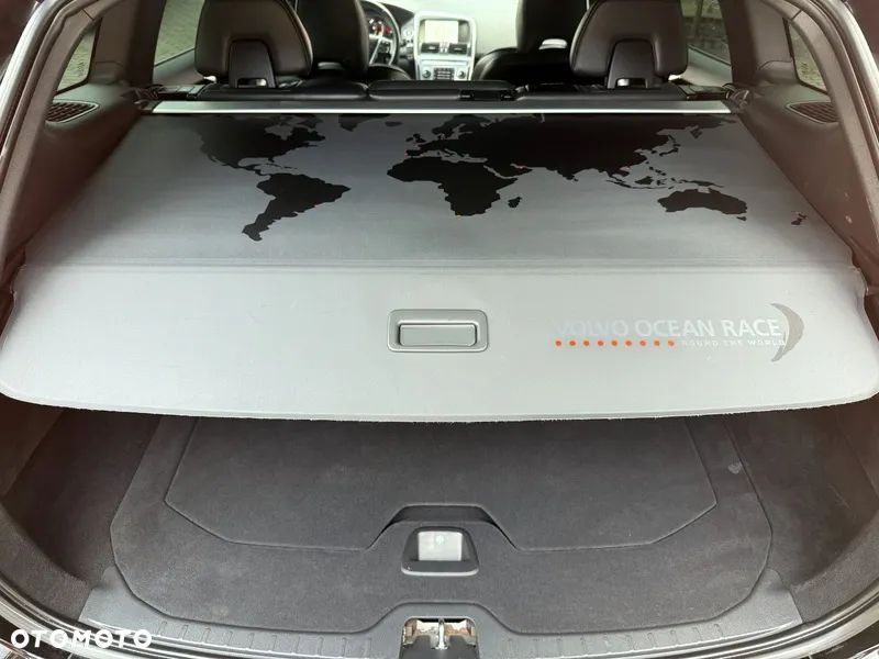 Volvo XC 60 D3 Drive-E Ocean Race - 13