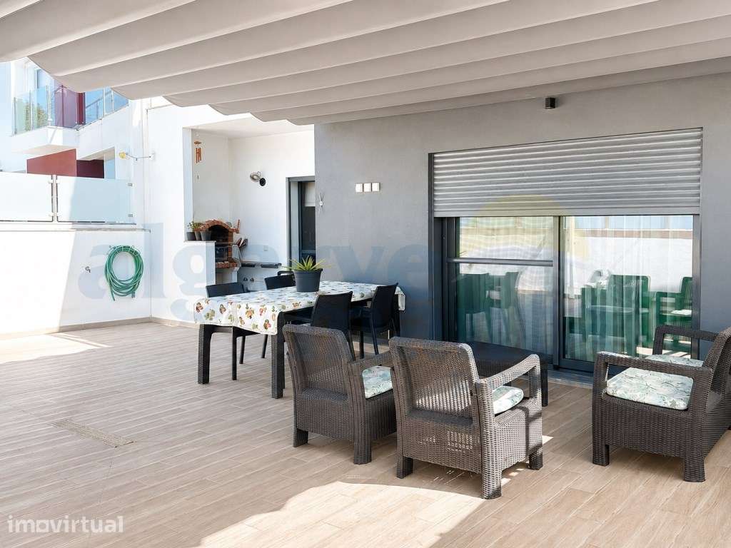 Moradia T3 Moderna com Garagem - Perto do Centro de Vila Nova de Ca... - Grande imagem: 5/37