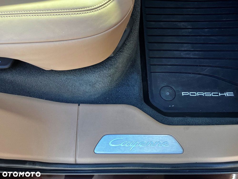 Porsche Cayenne Standard - 23