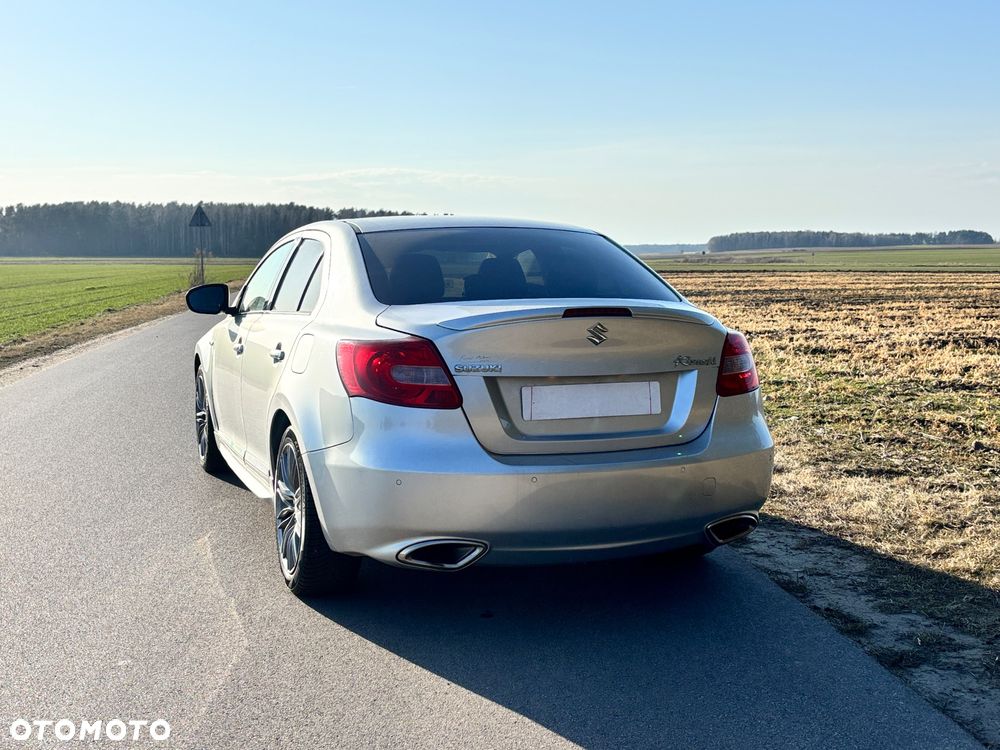 Suzuki Kizashi 2.4 4x4 CVT Sport - 7